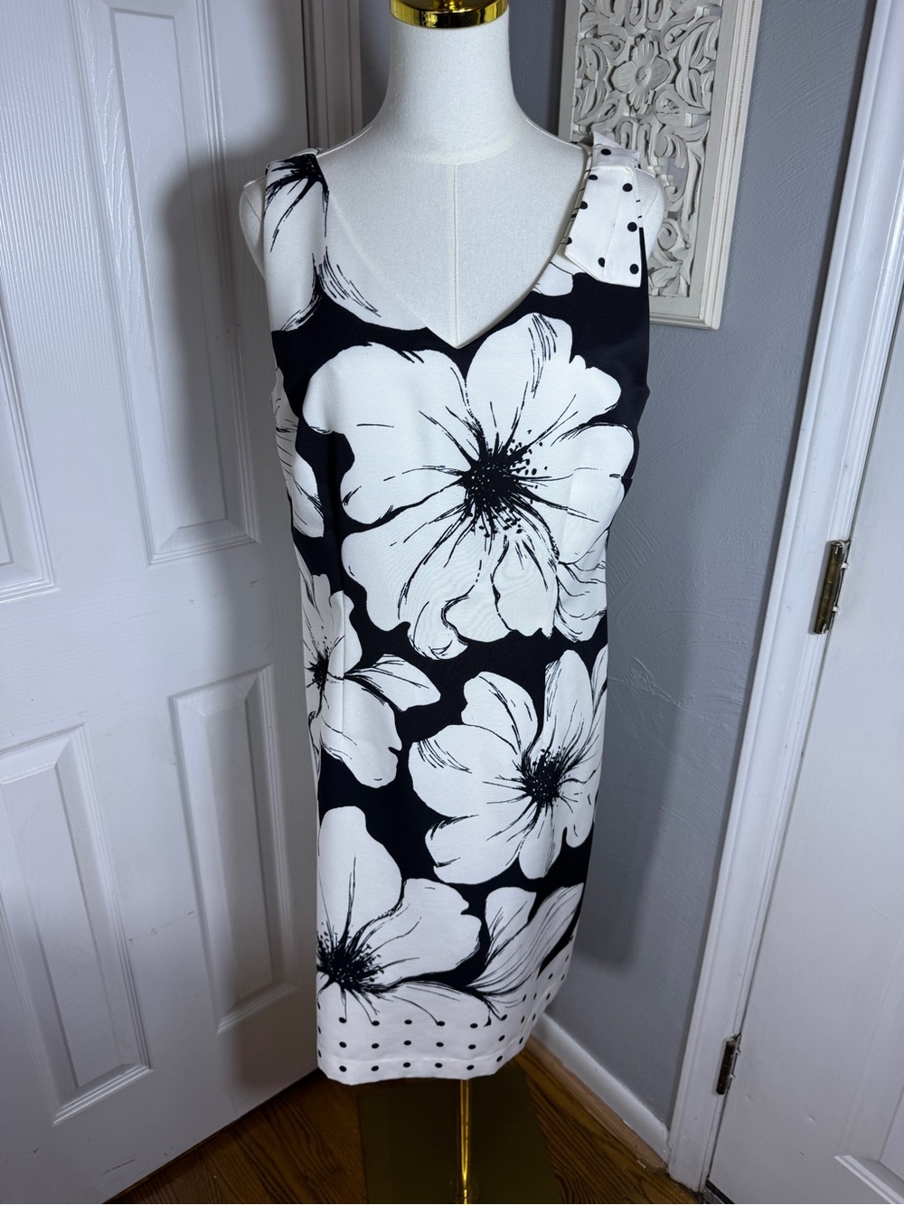 Talbots Bow Shoulder Floral Shift Dress Size 10 Black White Polka Dot Like New - Picture 5 of 11